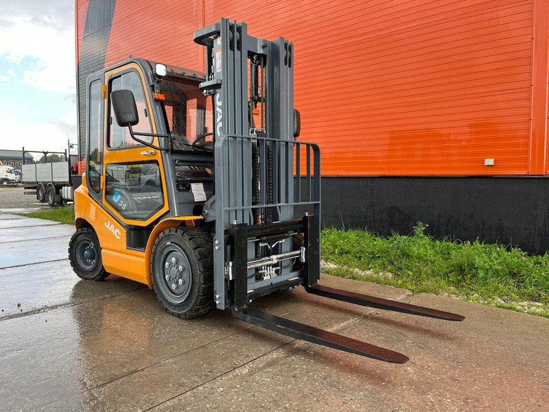 Jac CPCD 35 J NEW ! / RATED CAPACITY 3500 kg / LIFTING HEIGHT 4800 mm - Chariot élévateur diesel: photos 4 Jac CPCD 35 J NEW ! / RATED CAPACITY 3500 kg / LIFTING HEIGHT 4800 mm - Chariot élévateur diesel: photos 4