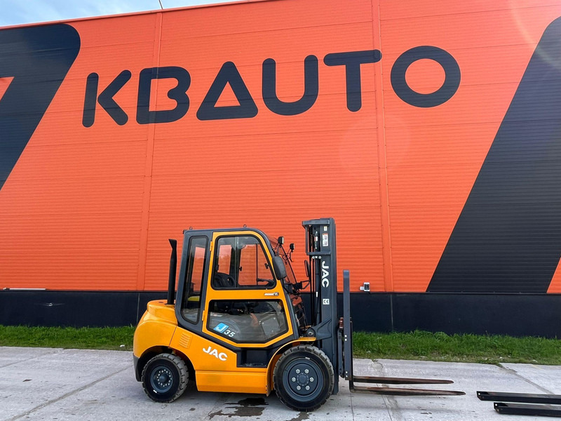 Jac CPCD 35 J RATED CAPACITY 3500 kg / LIFTING HEIGHT 4800 mm - Chariot élévateur diesel: photos 4 Jac CPCD 35 J RATED CAPACITY 3500 kg / LIFTING HEIGHT 4800 mm - Chariot élévateur diesel: photos 4