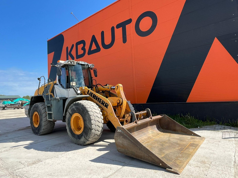 Liebherr L 550 4X4 AC / CENTRL LUBRICATION / SCALES - Chargeuse sur pneus: photos 3 Liebherr L 550 4X4 AC / CENTRL LUBRICATION / SCALES - Chargeuse sur pneus: photos 3