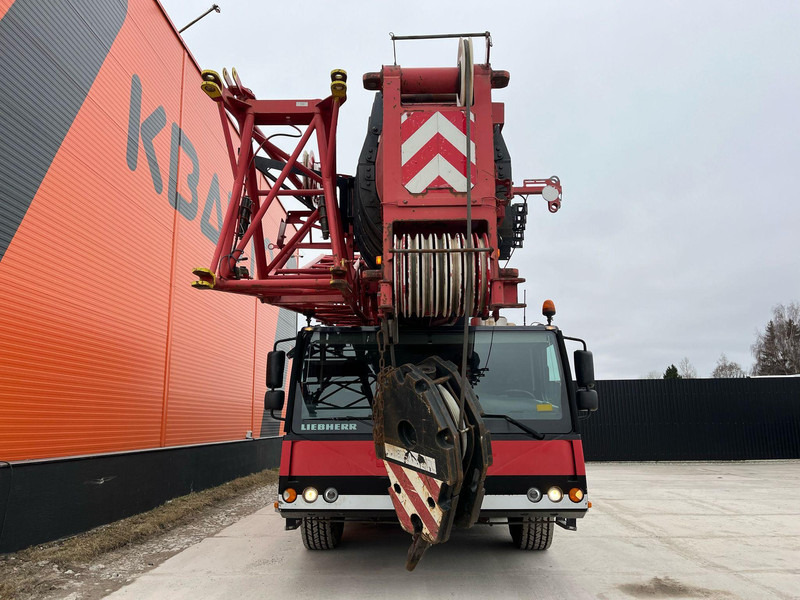 Liebherr LTM 1220-5.2 10x6 MAX. LIFTING CAPACITY 220 ton / MAX. LIFTING HEIGHT 101 m - Grue mobile: photos 3 Liebherr LTM 1220-5.2 10x6 MAX. LIFTING CAPACITY 220 ton / MAX. LIFTING HEIGHT 101 m - Grue mobile: photos 3