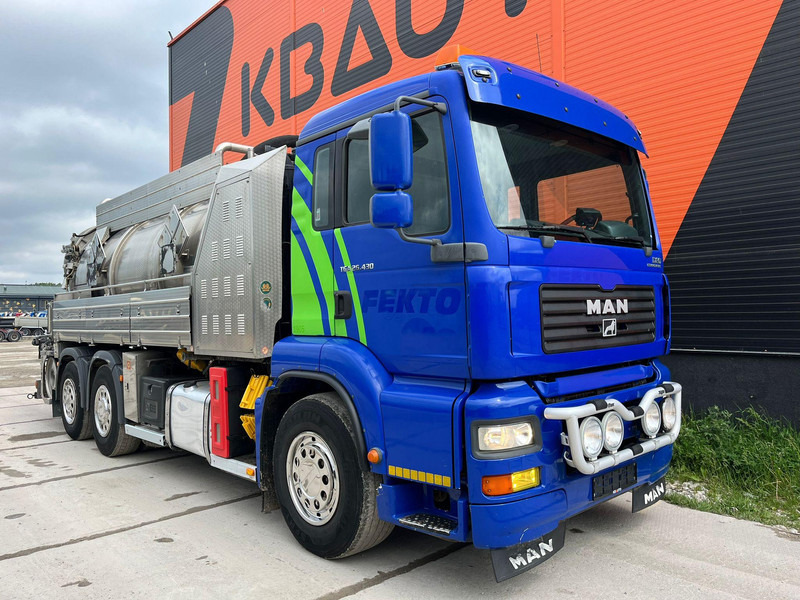 MAN TGA 26.430 6x2*4 TANK 13700 l / VACUUM MORO PM200R - 2283 hours / PRESSURE Pratissoli KF38 - 40 l/min - 150 bar - Camion hydrocureur: photos 3 MAN TGA 26.430 6x2*4 TANK 13700 l / VACUUM MORO PM200R - 2283 hours / PRESSURE Pratissoli KF38 - 40 l/min - 150 bar - Camion hydrocureur: photos 3
