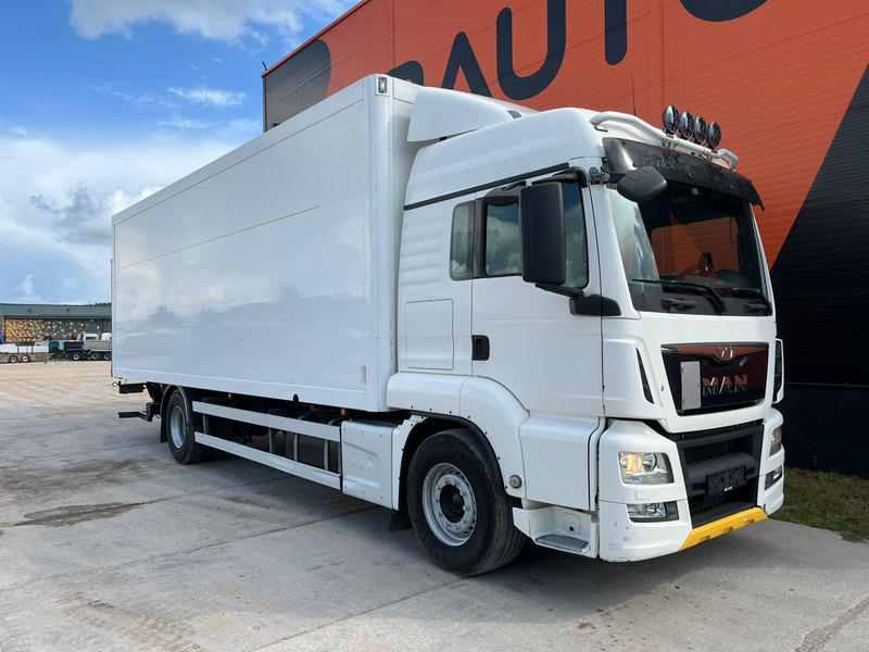 MAN TGS 18.400 4x2 ADR AT / BOX L=8189 mm - Camion fourgon: photos 4 MAN TGS 18.400 4x2 ADR AT / BOX L=8189 mm - Camion fourgon: photos 4