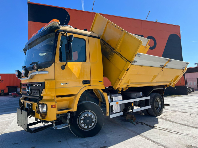 Camion benne Mercedes-Benz Actros 1841 4x4 SNOW PLOW EQUIPMENT / UNDERBODY SCRAPER / BOX L=4495 mm: photos 13