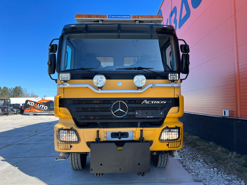 Mercedes-Benz Actros 1841 4x4 SNOW PLOW EQUIPMENT / UNDERBODY SCRAPER / BOX L=4495 mm - Camion benne: photos 3 Mercedes-Benz Actros 1841 4x4 SNOW PLOW EQUIPMENT / UNDERBODY SCRAPER / BOX L=4495 mm - Camion benne: photos 3