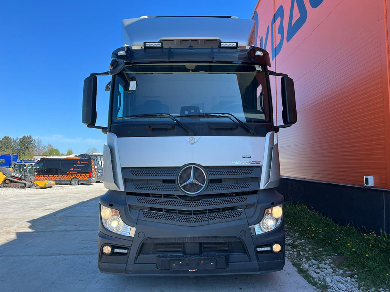 Mercedes-Benz Actros 2551 6x2 FOR SALE AS CHASSIS / CHASSIS L=7600 mm - Châssis cabine: photos 2 Mercedes-Benz Actros 2551 6x2 FOR SALE AS CHASSIS / CHASSIS L=7600 mm - Châssis cabine: photos 2