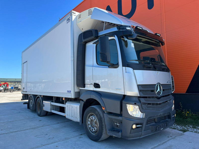 Mercedes-Benz Actros 2551 6x2 LUMIKKO L7 / BOX L=7609 mm - Camion frigorifique: photos 4 Mercedes-Benz Actros 2551 6x2 LUMIKKO L7 / BOX L=7609 mm - Camion frigorifique: photos 4