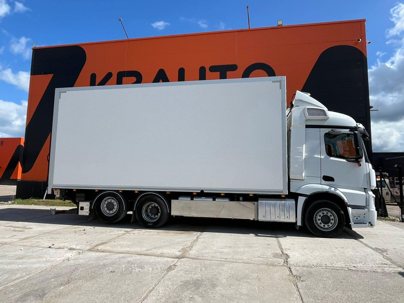 Mercedes-Benz Actros 6x2*4 BOX L=7401mm - Camion fourgon: photos 5 Mercedes-Benz Actros 6x2*4 BOX L=7401mm - Camion fourgon: photos 5