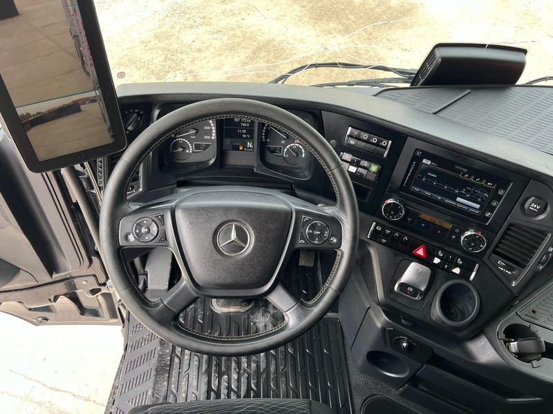 Camion grumier, Camion grue pour transport de bois Mercedes-Benz Arocs 3263 8x4 FULL STEEL: photos 15