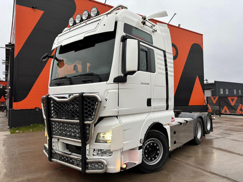MAN TGX 28.500 6x2 XXL CAB / INTARDER / DOUBLE BOGIE - Tracteur routier: photos 2 MAN TGX 28.500 6x2 XXL CAB / INTARDER / DOUBLE BOGIE - Tracteur routier: photos 2