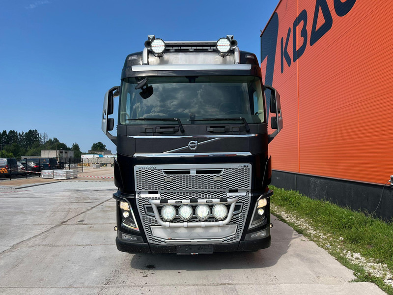 Volvo FH 16 750 8x4 HMF2620K-5 / WINCH / PLATFORM L=7100 mm - Camion plateau, Camion grue: photos 3 Volvo FH 16 750 8x4 HMF2620K-5 / WINCH / PLATFORM L=7100 mm - Camion plateau, Camion grue: photos 3