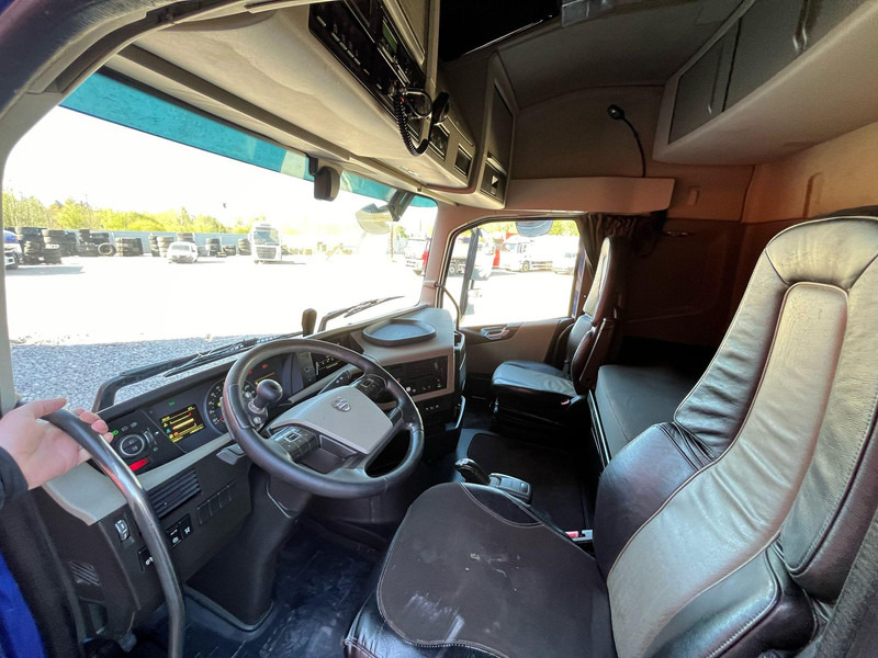 Châssis cabine Volvo FH 540 8x4/4 FOR SALE AS CHASSIS !: photos 20