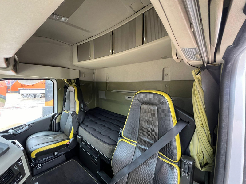 Volvo FH 750 6x4 CHASSIS L=6970 / RETARDER / PTO / TANDEM AXLE LIFT en crédit-bail Volvo FH 750 6x4 CHASSIS L=6970 / RETARDER / PTO / TANDEM AXLE LIFT: photos 19 Volvo FH 750 6x4 CHASSIS L=6970 / RETARDER / PTO / TANDEM AXLE LIFT en crédit-bail Volvo FH 750 6x4 CHASSIS L=6970 / RETARDER / PTO / TANDEM AXLE LIFT: photos 19
