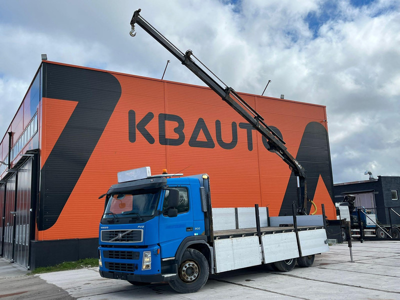 Volvo FM 9 300 6x2*4 HIAB 085D-3 / PLATFORM L=6320 mm - Camion plateau, Camion grue: photos 1 Volvo FM 9 300 6x2*4 HIAB 085D-3 / PLATFORM L=6320 mm - Camion plateau, Camion grue: photos 1