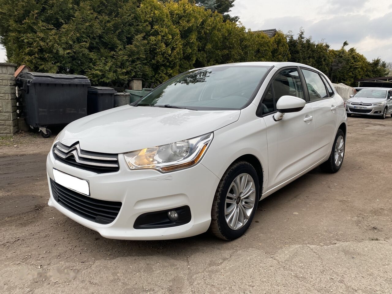 Citroen C4 - Voiture: photos 1 Citroen C4 - Voiture: photos 1