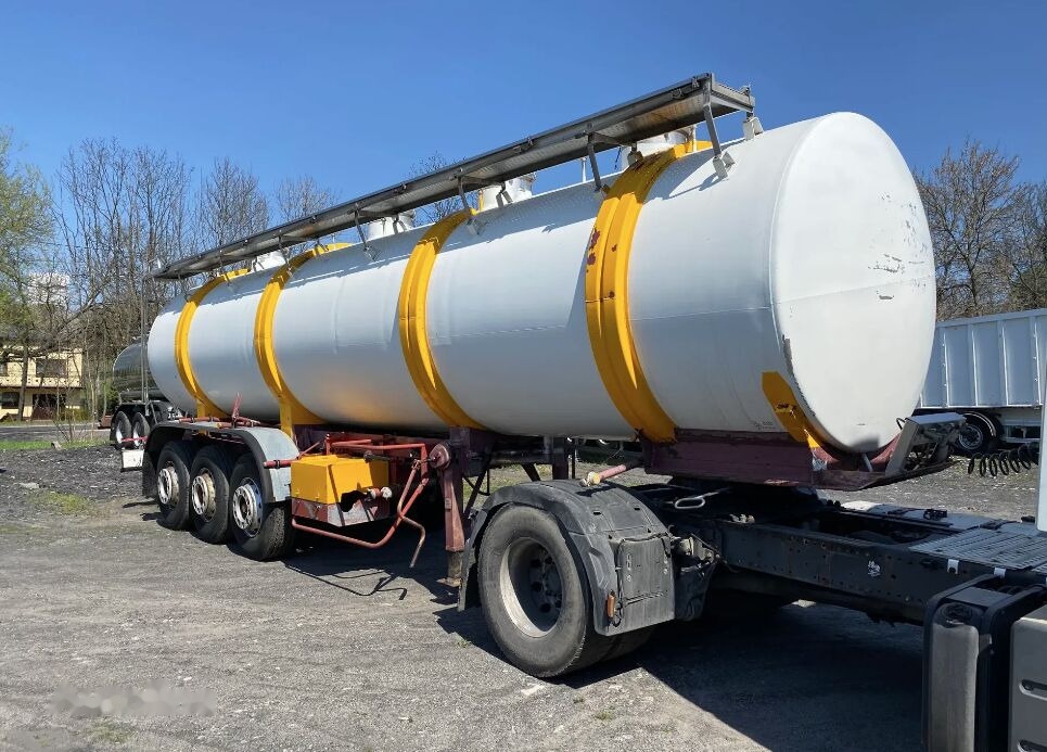 Magyar SRM - Semi-remorque citerne: photos 1 Magyar SRM - Semi-remorque citerne: photos 1
