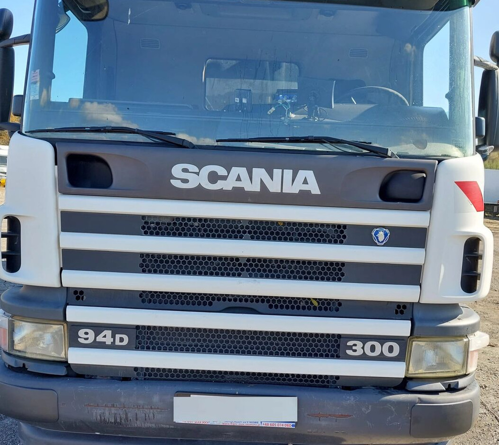 Scania 94D 300 - Benne à ordures ménagères: photos 5 Scania 94D 300 - Benne à ordures ménagères: photos 5