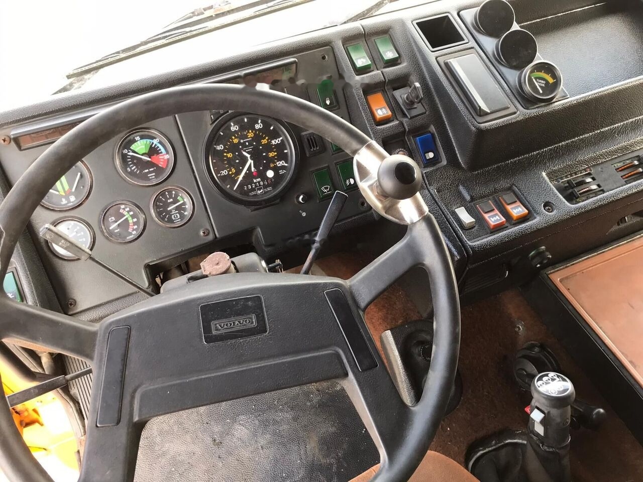 Tracteur routier Volvo F1234C: photos 11