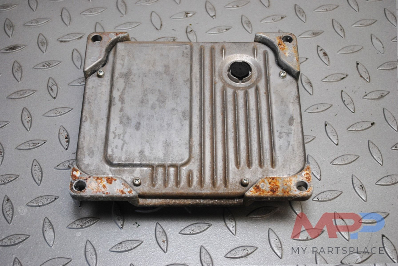 ECU Kubota V2607 - V3800 - Bloc de gestion: photos 2 ECU Kubota V2607 - V3800 - Bloc de gestion: photos 2
