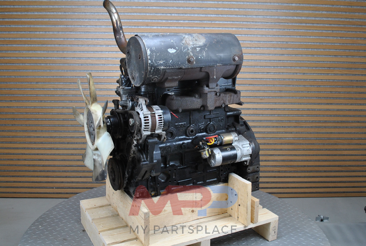 Yanmar 4TNE94L - Moteur et pièces pour Pelle: photos 2 Yanmar 4TNE94L - Moteur et pièces pour Pelle: photos 2