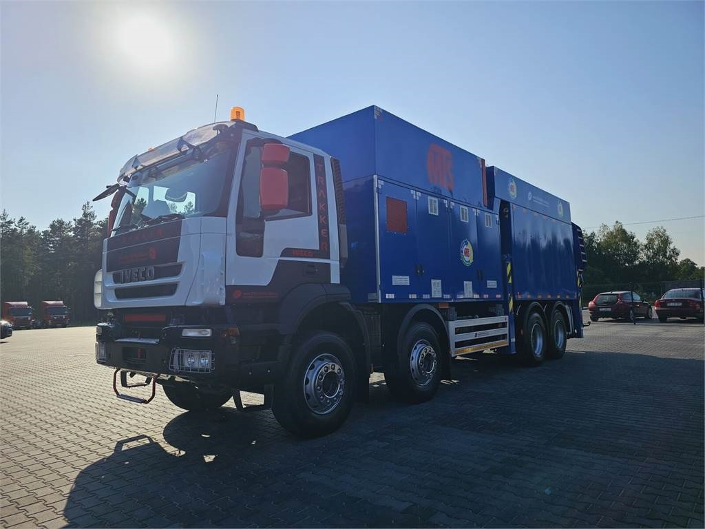 Iveco MTS 4 x TURBINE MTS 4 x TURBINE Saugbagger vacuum  - Camion hydrocureur: photos 3 Iveco MTS 4 x TURBINE MTS 4 x TURBINE Saugbagger vacuum  - Camion hydrocureur: photos 3