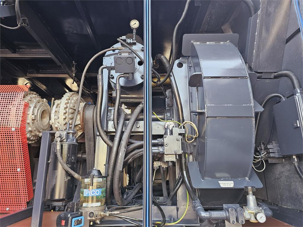 Iveco MTS 4 x TURBINE MTS 4 x TURBINE Saugbagger vacuum en crédit-bail Iveco MTS 4 x TURBINE MTS 4 x TURBINE Saugbagger vacuum: photos 12 Iveco MTS 4 x TURBINE MTS 4 x TURBINE Saugbagger vacuum en crédit-bail Iveco MTS 4 x TURBINE MTS 4 x TURBINE Saugbagger vacuum: photos 12