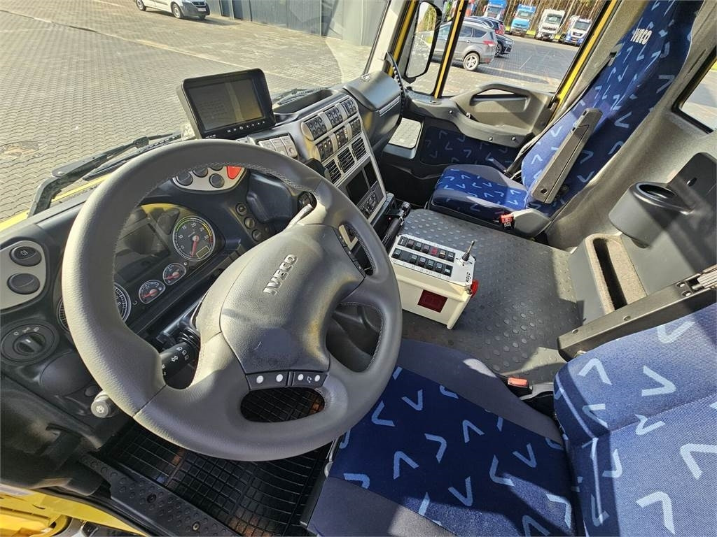 Camion hydrocureur Iveco RAVO WUKO FOR CHANNEL CLEANING druck saug kanal: photos 36