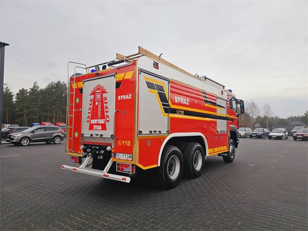 MAN TGS 26.440 6x6 9500 l water + 950 foam Stolarczyk - Camion de pompier: photos 4 MAN TGS 26.440 6x6 9500 l water + 950 foam Stolarczyk - Camion de pompier: photos 4