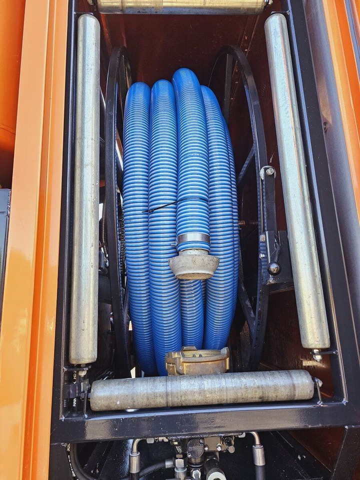 Camion hydrocureur MAN WUKO KROLL ADR COMBI FOR SEWER CLEANING: photos 27 Camion hydrocureur MAN WUKO KROLL ADR COMBI FOR SEWER CLEANING: photos 27