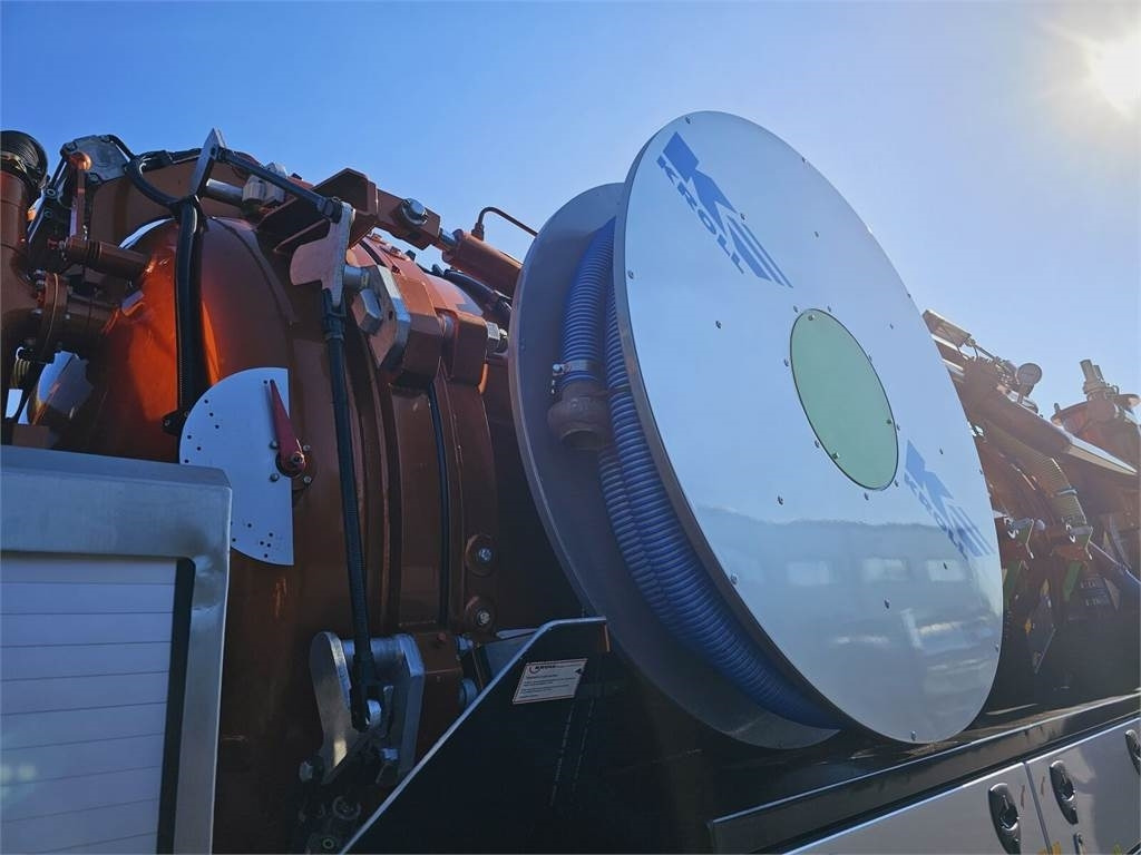 Camion hydrocureur MAN WUKO KROLL ADR COMBI FOR SEWER CLEANING: photos 23 Camion hydrocureur MAN WUKO KROLL ADR COMBI FOR SEWER CLEANING: photos 23