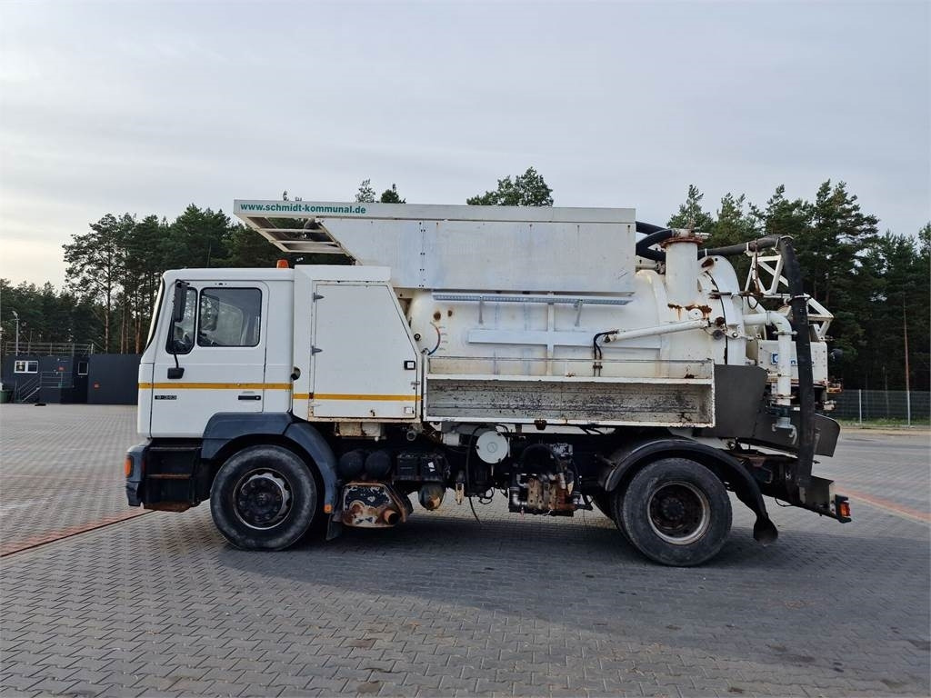 MAN WUKO MORO KOMBI FOR CHANNEL CLEANING - Camion hydrocureur: photos 4 MAN WUKO MORO KOMBI FOR CHANNEL CLEANING - Camion hydrocureur: photos 4