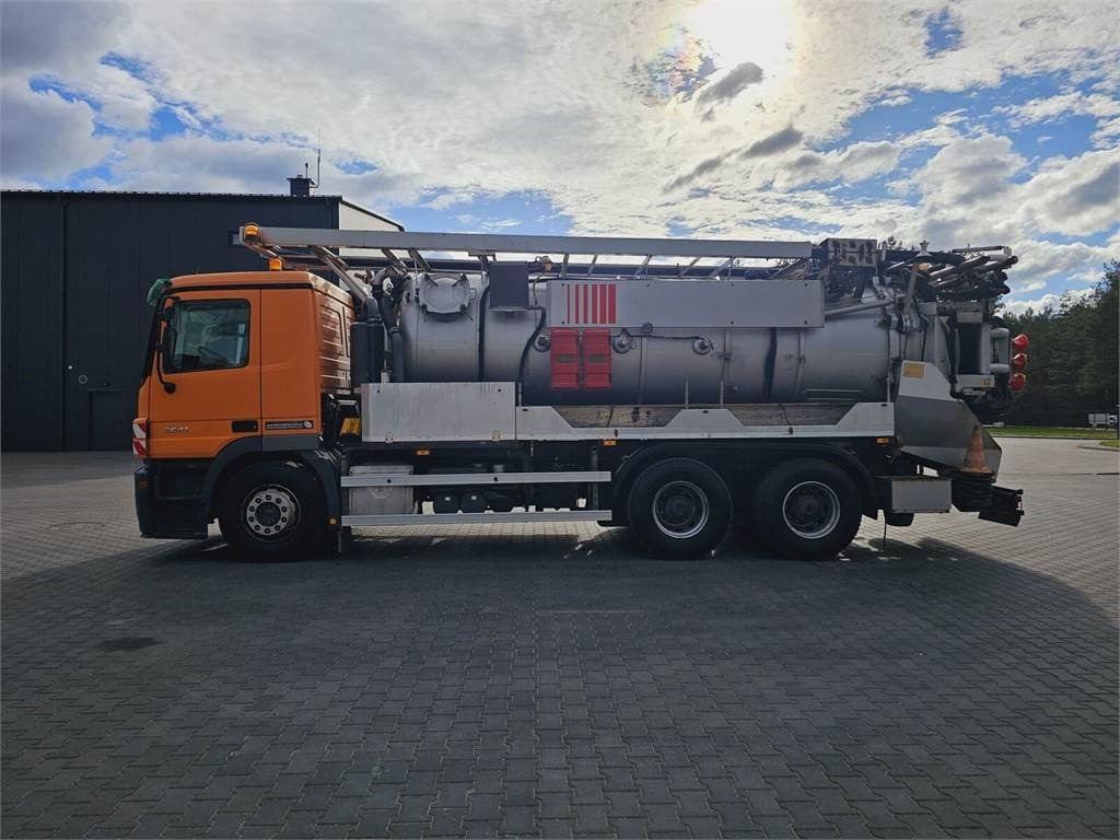 Mercedes-Benz WUKO KROLL COMBI FOR SEWER CLEANING - Camion hydrocureur: photos 5 Mercedes-Benz WUKO KROLL COMBI FOR SEWER CLEANING - Camion hydrocureur: photos 5