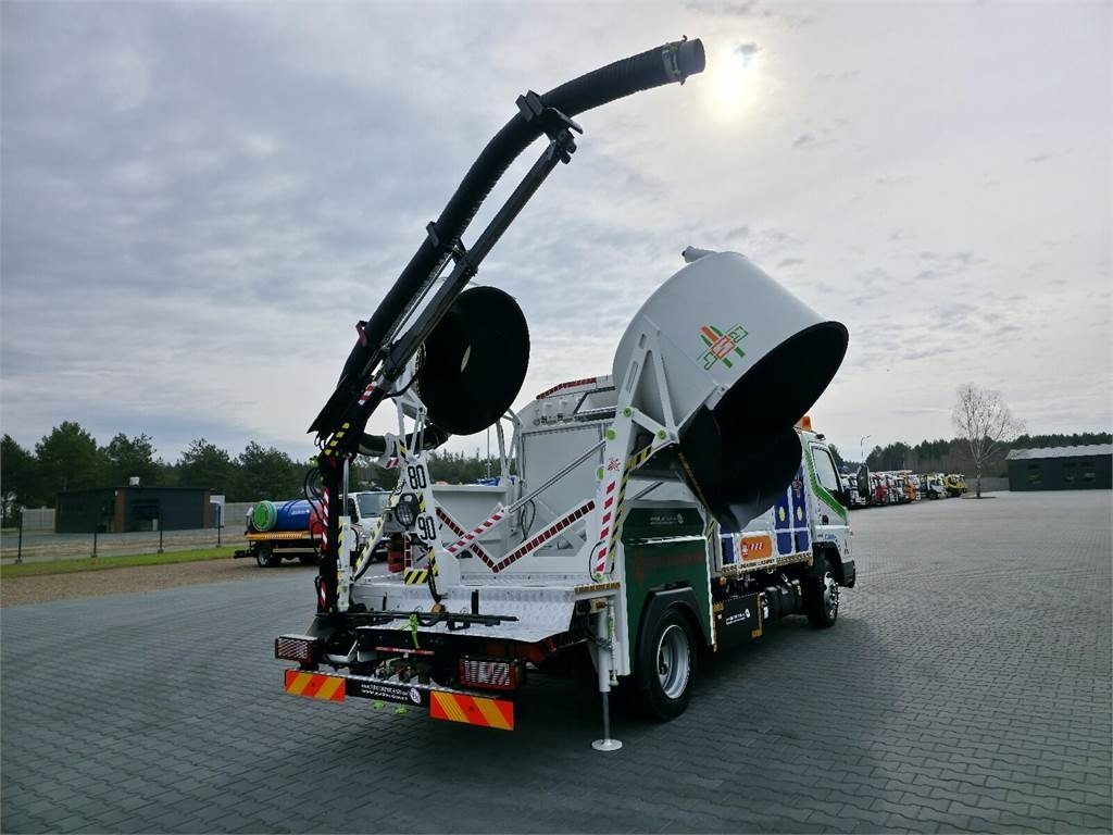 Mitsubishi CANTER odkurzacz koparka ssąca Saugbagger CITY SAU - Camion hydrocureur: photos 1 Mitsubishi CANTER odkurzacz koparka ssąca Saugbagger CITY SAU - Camion hydrocureur: photos 1