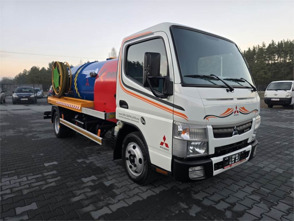 Mitsubishi ROM KOKS SMART COMBI WUKO HOT WATER FOR CLEANING S - Camion hydrocureur: photos 2 Mitsubishi ROM KOKS SMART COMBI WUKO HOT WATER FOR CLEANING S - Camion hydrocureur: photos 2