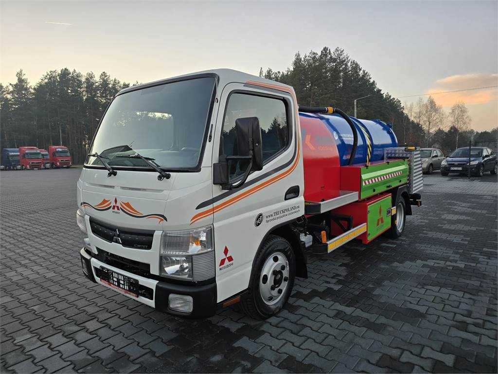 Mitsubishi ROM KOKS SMART COMBI WUKO HOT WATER FOR CLEANING S - Camion hydrocureur: photos 3 Mitsubishi ROM KOKS SMART COMBI WUKO HOT WATER FOR CLEANING S - Camion hydrocureur: photos 3