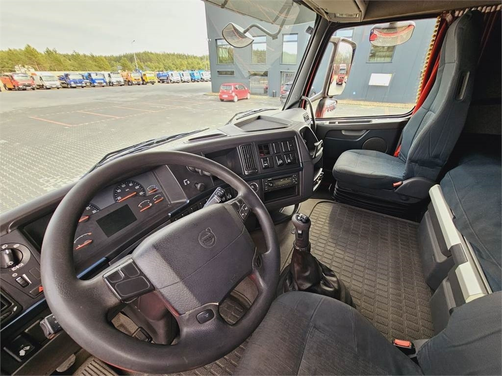 Volvo FH13 XXL EURO 5 2011 + KRONE MEGA RAISE - Tracteur routier: photos 2 Volvo FH13 XXL EURO 5 2011 + KRONE MEGA RAISE - Tracteur routier: photos 2