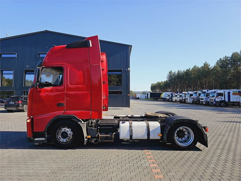 Volvo FH13 XXL MANUAL 420 EURO 5 2011 r MEGA LOW DECK  - Tracteur routier: photos 3 Volvo FH13 XXL MANUAL 420 EURO 5 2011 r MEGA LOW DECK  - Tracteur routier: photos 3