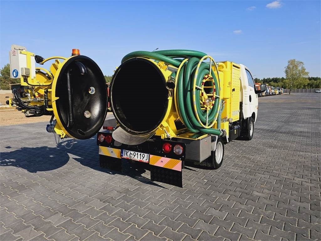 Isuzu Kia on categories B COMBI WUKO FOR DUCT CLEANING 2 - Véhicule de voirie/ Spécial: photos 3 Isuzu Kia on categories B COMBI WUKO FOR DUCT CLEANING 2 - Véhicule de voirie/ Spécial: photos 3