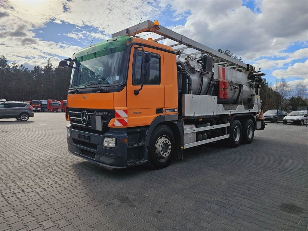 Mercedes-Benz WUKO KROLL COMBI FOR SEWER CLEANING - Véhicule de voirie/ Spécial: photos 4 Mercedes-Benz WUKO KROLL COMBI FOR SEWER CLEANING - Véhicule de voirie/ Spécial: photos 4