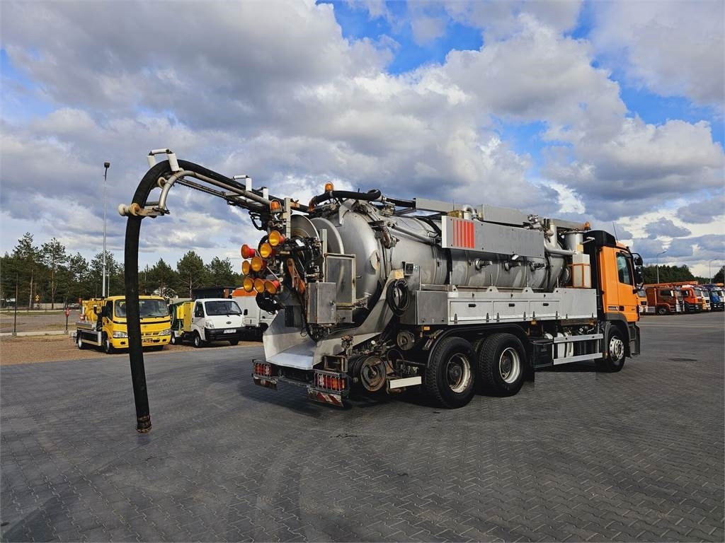 Mercedes-Benz WUKO KROLL COMBI FOR SEWER CLEANING - Véhicule de voirie/ Spécial: photos 2 Mercedes-Benz WUKO KROLL COMBI FOR SEWER CLEANING - Véhicule de voirie/ Spécial: photos 2
