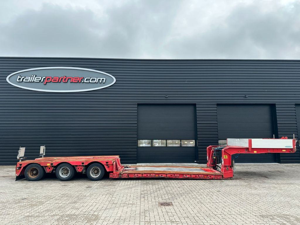 Faymonville Megamax 3 achs tiefbett Faymonville Megamax 3 achs tiefbett - Semi-remorque surbaissé: photos 1 Faymonville Megamax 3 achs tiefbett Faymonville Megamax 3 achs tiefbett - Semi-remorque surbaissé: photos 1