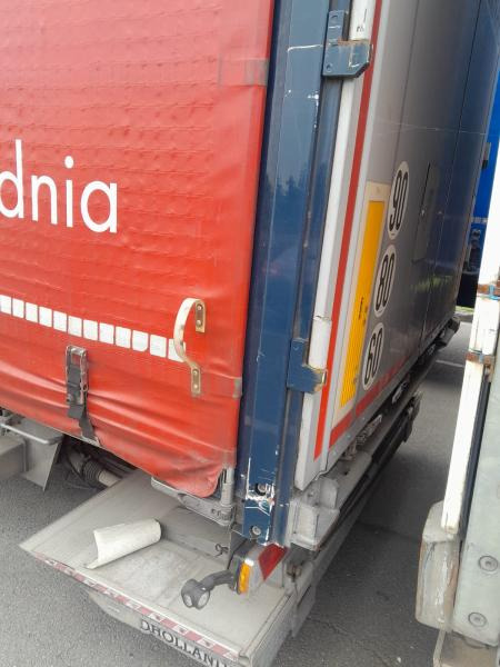 Kögel SN24 - Semi-remorque rideaux coulissants: photos 5 Kögel SN24 - Semi-remorque rideaux coulissants: photos 5