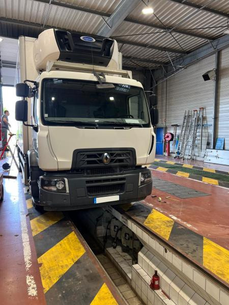 Renault D-Series WIDE - Camion frigorifique: photos 2 Renault D-Series WIDE - Camion frigorifique: photos 2