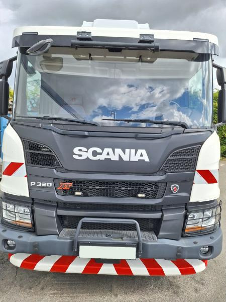 Scania P 320 - Camion plateau, Camion grue: photos 3 Scania P 320 - Camion plateau, Camion grue: photos 3