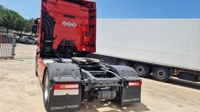 Renault T-Series 480 (Location / Rent) - Tracteur routier: photos 5 Renault T-Series 480 (Location / Rent) - Tracteur routier: photos 5