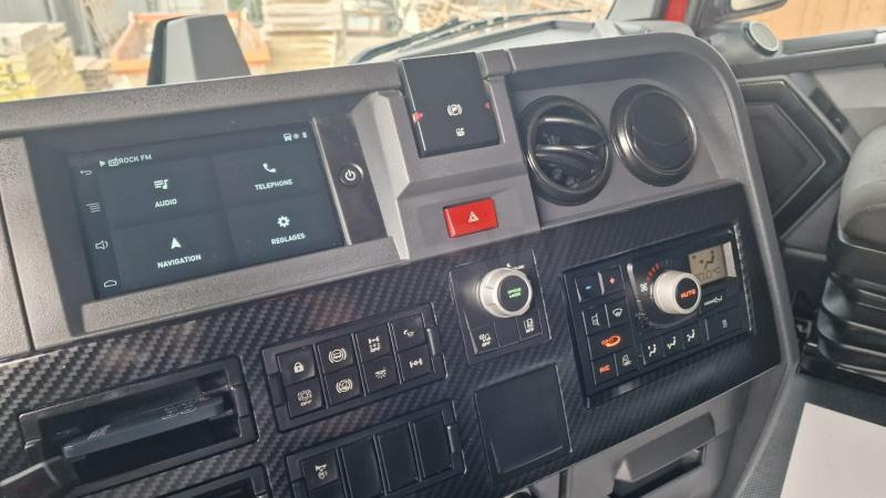 Renault T-Series 480 (Location / Rent) en crédit-bail Renault T-Series 480 (Location / Rent): photos 11