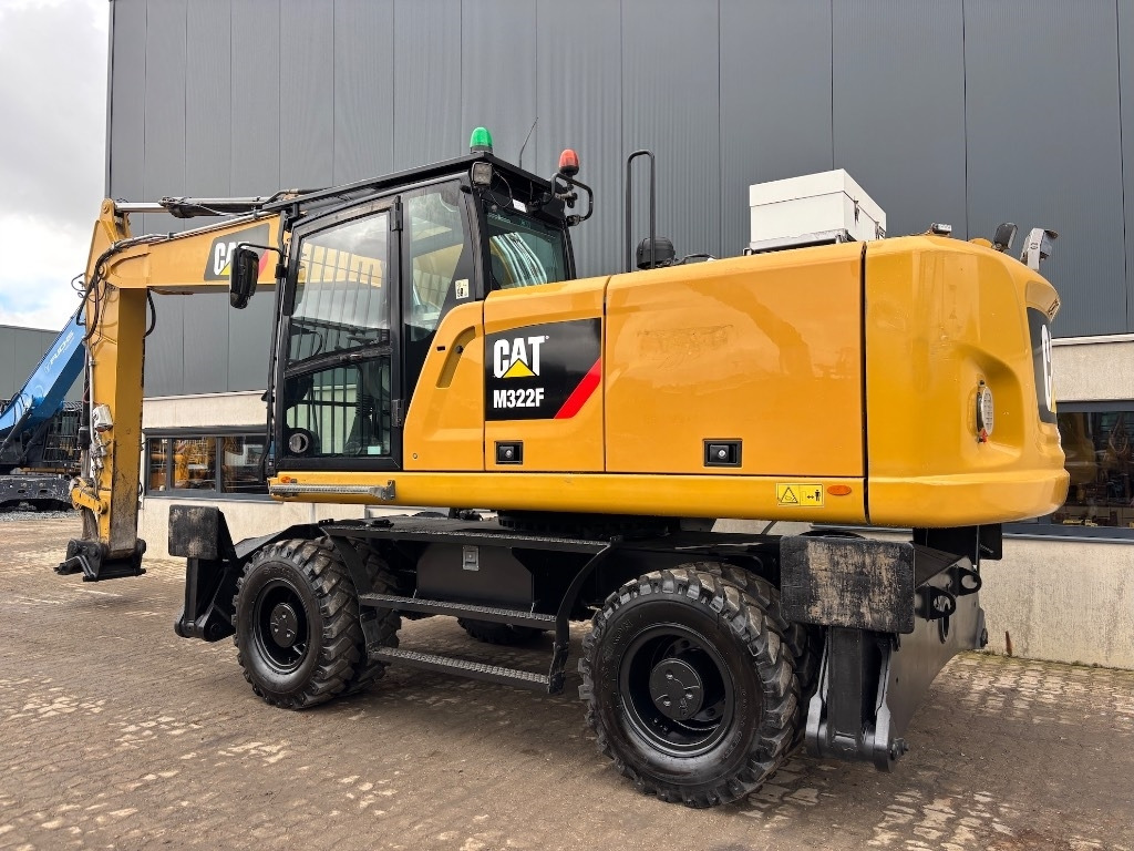 CAT CAT M 322 F - M322 - M 320 - M 318 - Pelle sur pneus: photos 3 CAT CAT M 322 F - M322 - M 320 - M 318 - Pelle sur pneus: photos 3