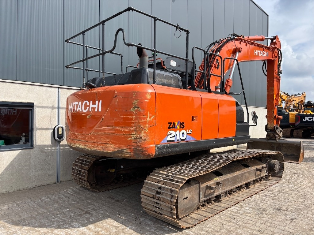 Hitachi ZX 210 LC-6 - Pelle sur chenille: photos 5 Hitachi ZX 210 LC-6 - Pelle sur chenille: photos 5