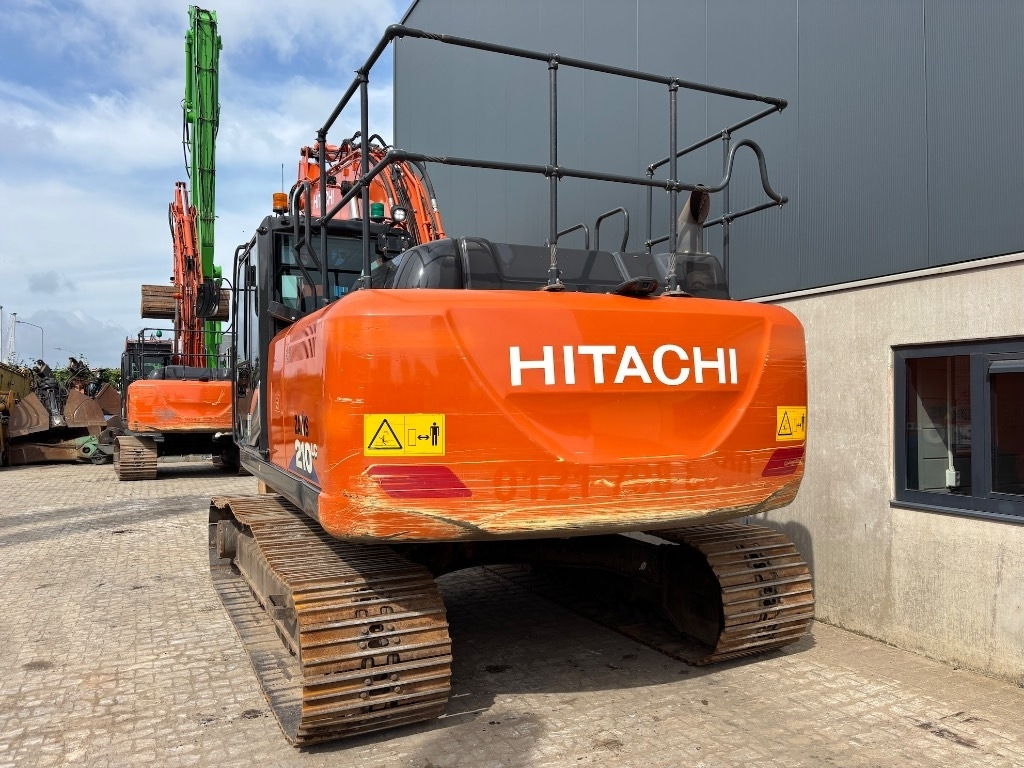 Hitachi ZX 210 LC-6 - ZX210 - Pelle sur chenille: photos 4 Hitachi ZX 210 LC-6 - ZX210 - Pelle sur chenille: photos 4