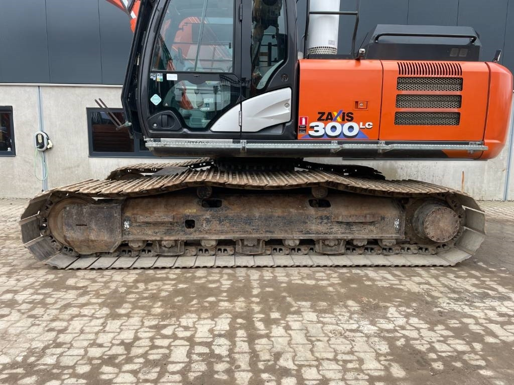 Hitachi ZX 300 LC-6 -- ZX300 LC-6 - Pelle sur chenille: photos 5 Hitachi ZX 300 LC-6 -- ZX300 LC-6 - Pelle sur chenille: photos 5