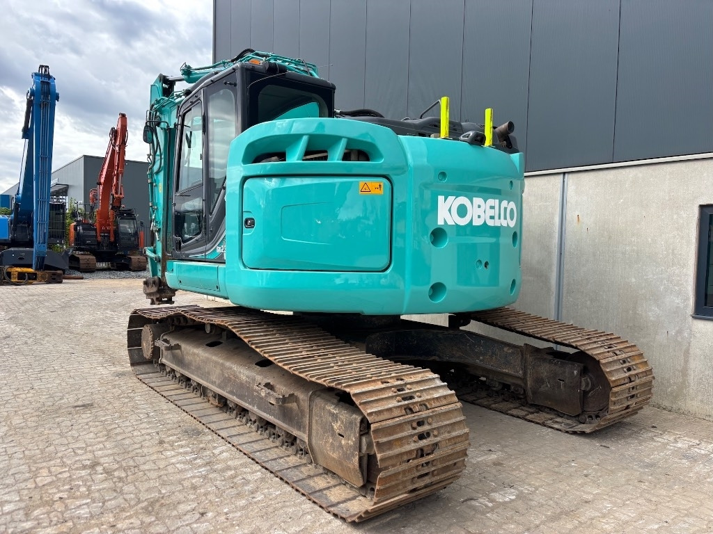 Kobelco SK 230 SR LC - SK230SRLC-5 - SK230 - Pelle sur chenille: photos 4 Kobelco SK 230 SR LC - SK230SRLC-5 - SK230 - Pelle sur chenille: photos 4